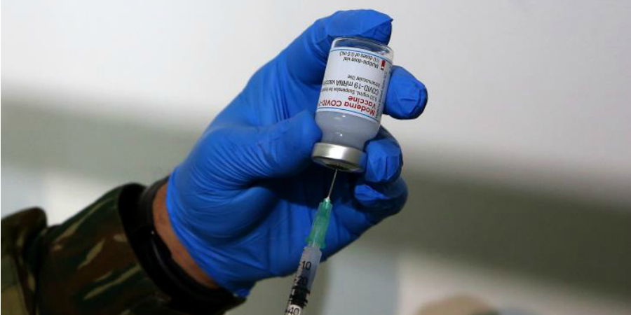 Τρία χρόνια φυλάκιση για φαρμακοποιό στις ΗΠΑ που κατέστρεψε σκοπίμως εκατοντάδες δόσεις του εμβολίου Moderna